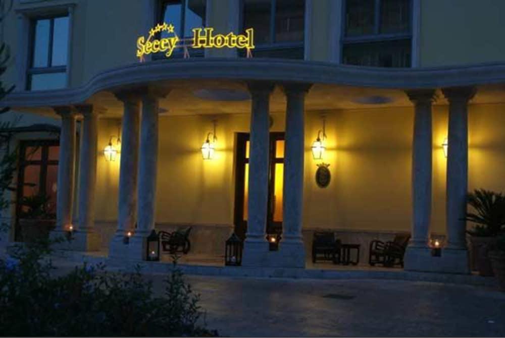 Seccy Hotel Boutique Art & Museum Fiumicino Ngoại thất bức ảnh