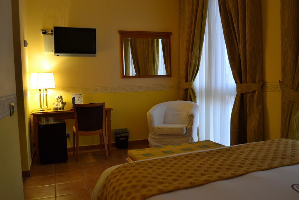 Seccy Hotel Boutique Art & Museum Fiumicino Phòng bức ảnh