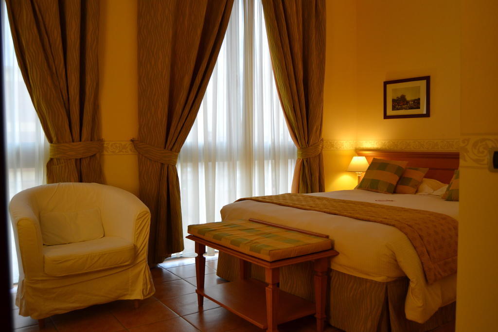 Seccy Hotel Boutique Art & Museum Fiumicino Phòng bức ảnh
