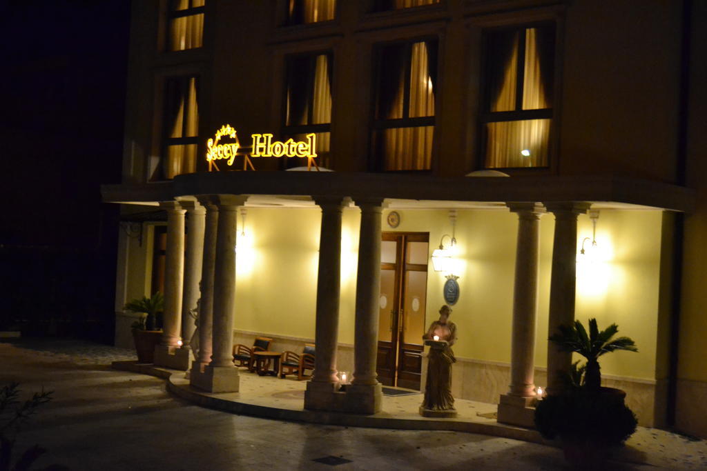 Seccy Hotel Boutique Art & Museum Fiumicino Ngoại thất bức ảnh